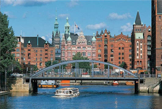 海洋之城,旅游勝地,購(gòu)物天堂,<a style='color:#268bd1;cursor:pointer;' href='/hanbao.html'><a style='color:#268bd1;cursor:pointer;' href='/hanbao.html'>德國(guó)漢堡</a></a> 海洋之城,旅游勝地,購(gòu)物天堂,德國(guó)漢堡