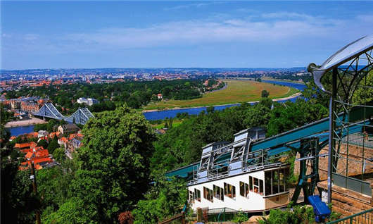 <a style='color:#268bd1;cursor:pointer;' href='/'>德國移民</a>政策方式解讀、歐盟藍卡簽證